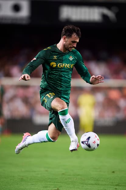 Troy Parrott wins over Real Betis fans on his La Liga debut