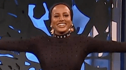 Dublin Rose leaves crowd blown away with stunning Somali-Irish dance to Olivia Dean
