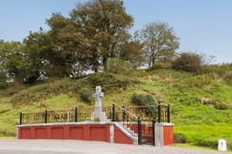 Michael Collins commemoration returns to Béal na Bláth 104 years on