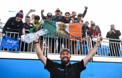 Shane Lowry wins the Amgen Irish Open by a record 11 shots at Doonbeg