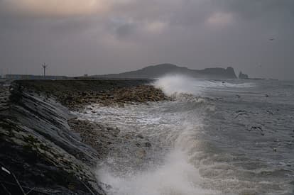 Storm Austen power outages hit 3,000 homes across Ireland