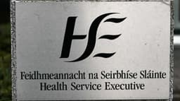 Hospital parking fee cap of €10 ordered by Government