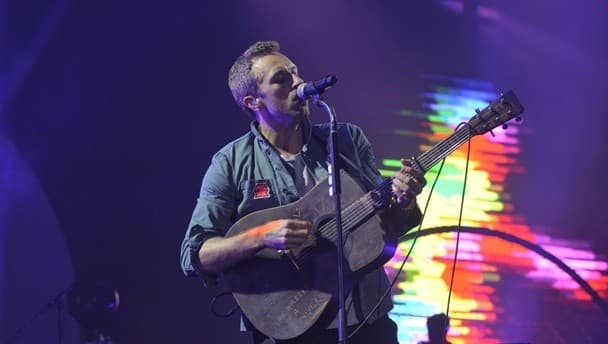 Coldplay set to headline Glastonbury for the FOURTH time and people are raging about it Coldplay set to headline Glastonbury for the FOURTH time and people are raging about it