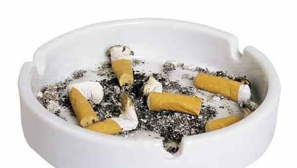 Men who smoke regularly are more likely to develop dementia in later life Men who smoke regularly are more likely to develop dementia in later life