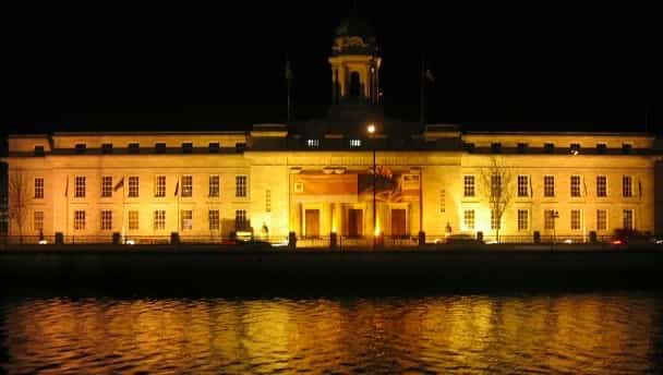 Video: Cork City Council meeting suspended by angry protestors Video: Cork City Council meeting suspended by angry protestors
