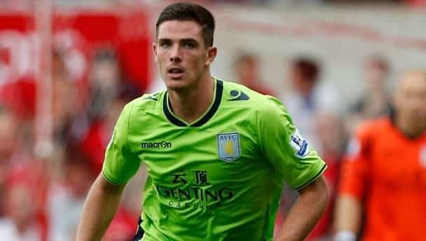 Video: Ciaran Clark slip brutally punished by Carlos Tevez Video: Ciaran Clark slip brutally punished by Carlos Tevez