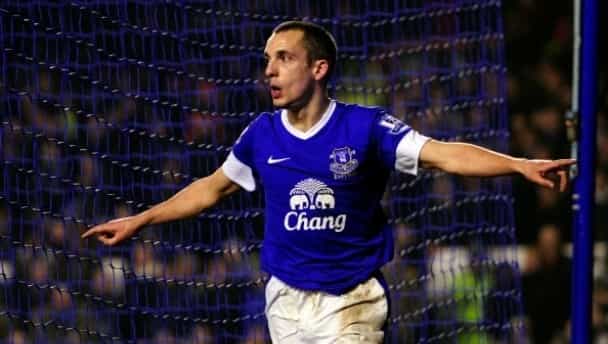 Video: Leon Osman’s swerving screamer for Everton v Man City Video: Leon Osman’s swerving screamer for Everton v Man City