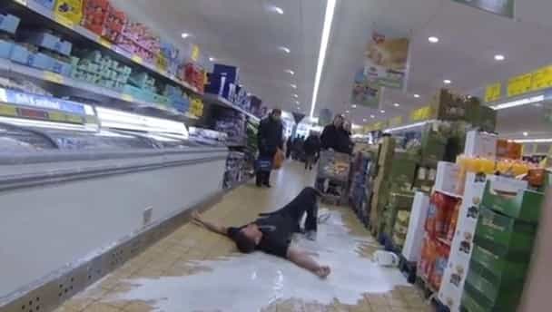 US cops making arrests after ‘gallon smashing’ goes viral US cops making arrests after ‘gallon smashing’ goes viral