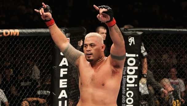 Picture: Here’s what UFC fighter Mark Hunt’s toe looks like after he broke it this weekend Picture: Here’s what UFC fighter Mark Hunt’s toe looks like after he broke it this weekend