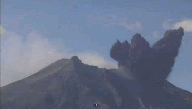 Video and pics: Massive volcanic eruption in Japan coats nearby city in ash Video and pics: Massive volcanic eruption in Japan coats nearby city in ash