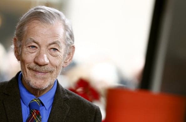 Vine: Here’s a lesson on manners, as taught by Ian McKellen aka Gandalf Vine: Here’s a lesson on manners, as taught by Ian McKellen aka Gandalf