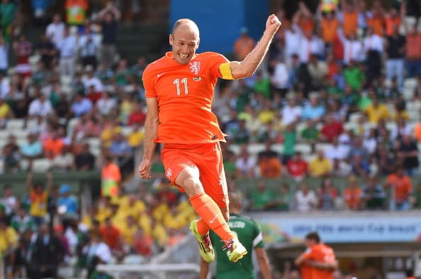 Video: A certain Dutchman has won the World Cup’s ‘Golden Dive Award’ Video: A certain Dutchman has won the World Cup’s ‘Golden Dive Award’