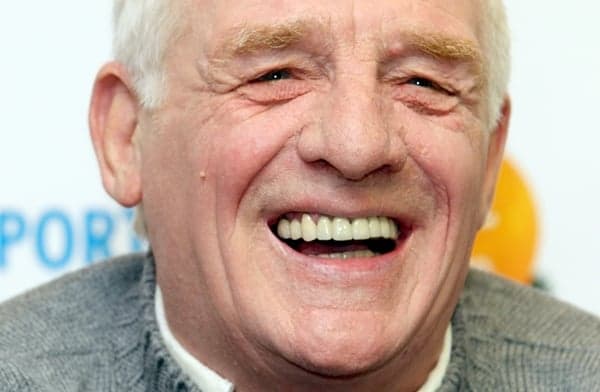 Pic: Driving down Capel Street, this JOE reader saw Eamon Dunphy and asked for a selfie… Pic: Driving down Capel Street, this JOE reader saw Eamon Dunphy and asked for a selfie…