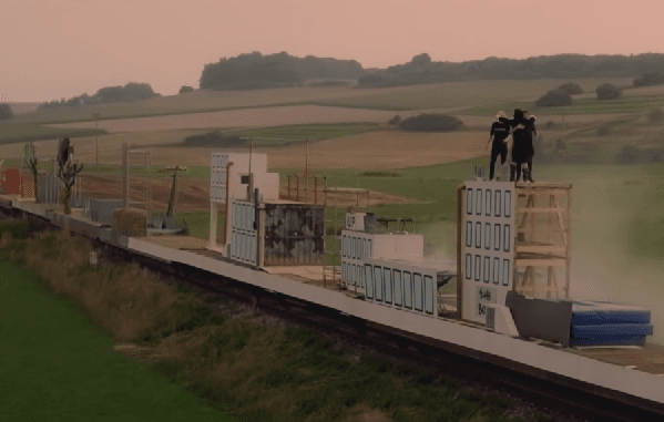 Video: Check out this impressive 8-bit freerunning on a moving train Video: Check out this impressive 8-bit freerunning on a moving train