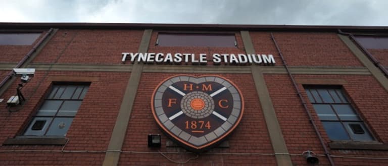 Video: Silly football fan abuses Celtic player… and then falls flat on his silly face Video: Silly football fan abuses Celtic player… and then falls flat on his silly face