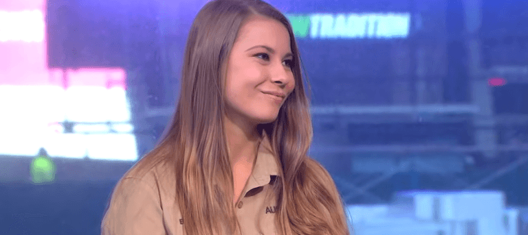 Steve Irwin’s daughter calls for support amid wildfires in Australia Steve Irwin’s daughter calls for support amid wildfires in Australia