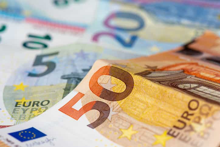 Ireland likely to experience loss of 350,000 jobs and a recession in 2020 Ireland likely to experience loss of 350,000 jobs and a recession in 2020