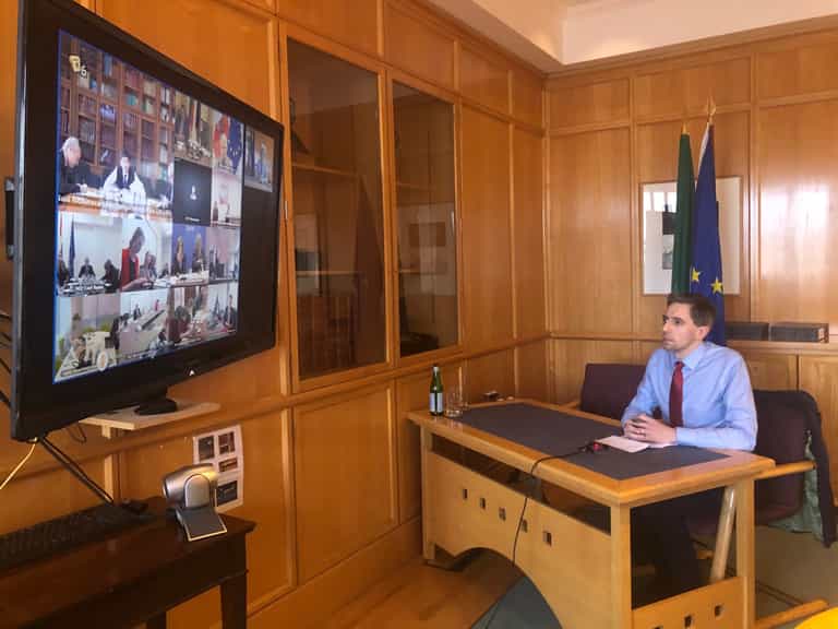 Government issues updated advice for anyone who has a fever or cough Government issues updated advice for anyone who has a fever or cough