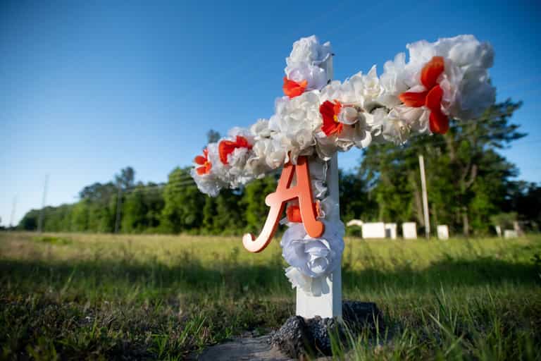 Father and son arrested for the murder of unarmed jogger Ahmaud Arbery in Georgia Father and son arrested for the murder of unarmed jogger Ahmaud Arbery in Georgia