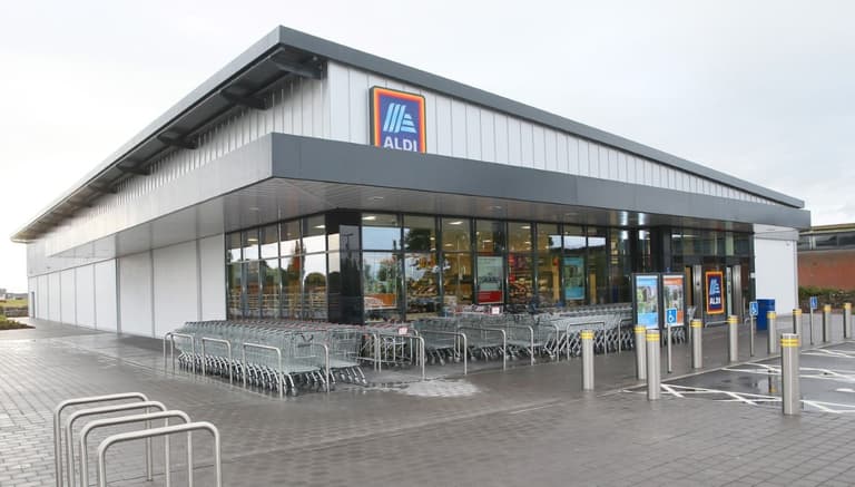 Aldi to limit number of Christmas toys customers can purchase Aldi to limit number of Christmas toys customers can purchase