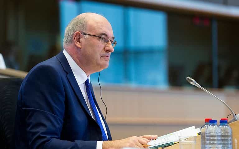 Phil Hogan to resign as EU Commissioner in wake of Golfgate controversy Phil Hogan to resign as EU Commissioner in wake of Golfgate controversy