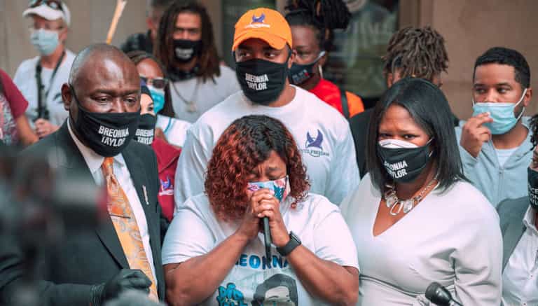 Louisville to pay family of Breonna Taylor $12 million settlement Louisville to pay family of Breonna Taylor $12 million settlement
