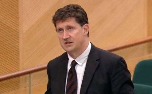 People who have been vaccinated won’t have to quarantine at home when returning from UK as of 19 July, Eamon Ryan confirms People who have been vaccinated won’t have to quarantine at home when returning from UK as of 19 July, Eamon Ryan confirms