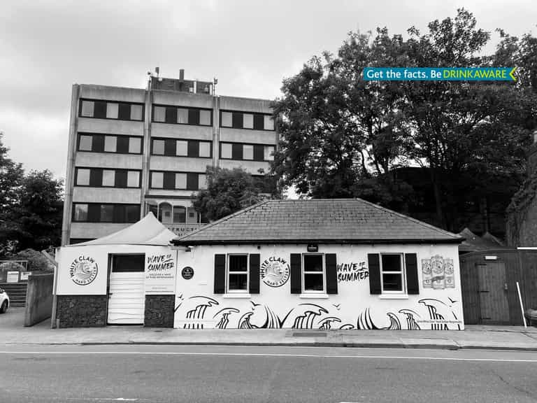 Grab your complimentary tickets for the incredibly refreshing White Claw Wave of Summer Pop-Up coming to Dublin Grab your complimentary tickets for the incredibly refreshing White Claw Wave of Summer Pop-Up coming to Dublin