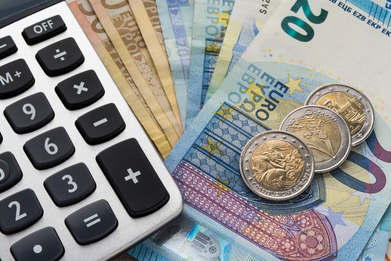 Living Wage group recommends 60c increase to €12.90 per hour Living Wage group recommends 60c increase to €12.90 per hour