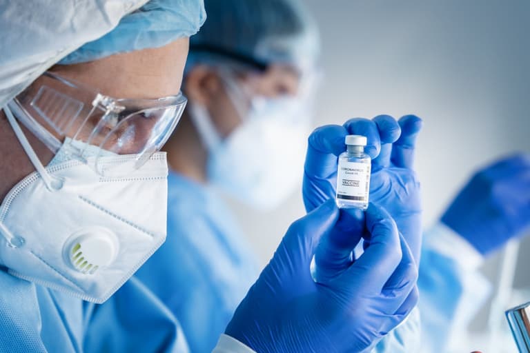 Three shots of Pfizer neutralises Omicron variant in laboratory test Three shots of Pfizer neutralises Omicron variant in laboratory test