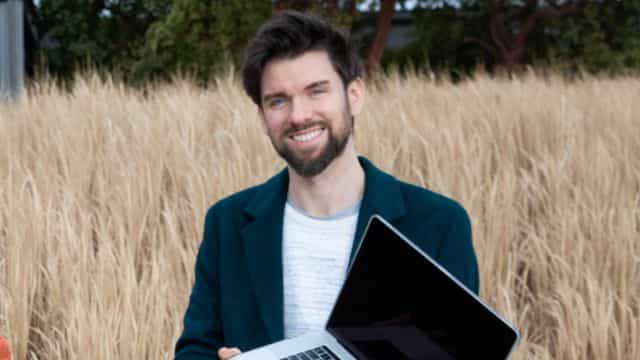 Eoghan McDermott shares apology to ex-girlfriend Aoife Melia Eoghan McDermott shares apology to ex-girlfriend Aoife Melia