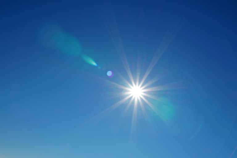 Met Éireann issues another high temperature warning for Ireland this weekend Met Éireann issues another high temperature warning for Ireland this weekend