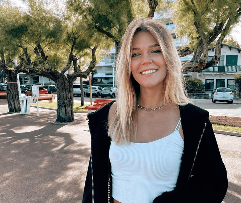 Woman reaches top tier on OnlyFans after letting followers make ‘every decision’ in her life Woman reaches top tier on OnlyFans after letting followers make ‘every decision’ in her life