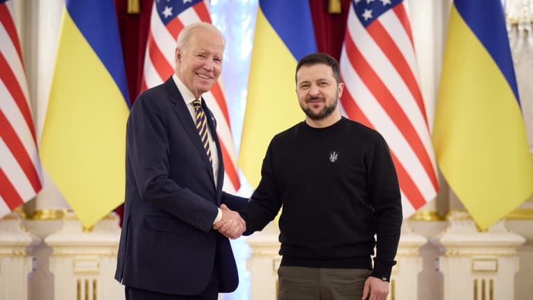 Biden criticised as US agrees to provide Ukraine with cluster bombs Biden criticised as US agrees to provide Ukraine with cluster bombs