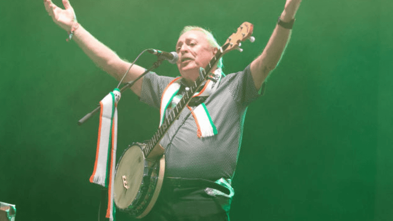 Wolfe Tones issue rapid response after being accused of glorifying ‘terrorist group’ Wolfe Tones issue rapid response after being accused of glorifying ‘terrorist group’