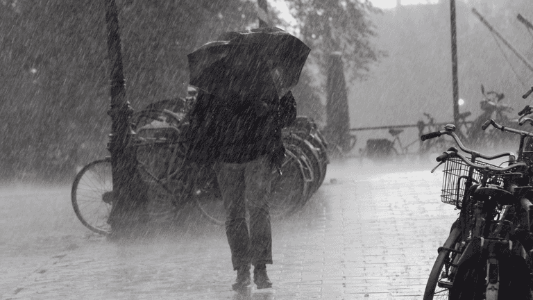 Weather warnings issued for 17 counties as Ireland braces for further floods Weather warnings issued for 17 counties as Ireland braces for further floods