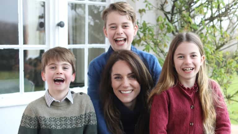 Kate Middleton has apologised for her Mother’s Day photo Kate Middleton has apologised for her Mother’s Day photo