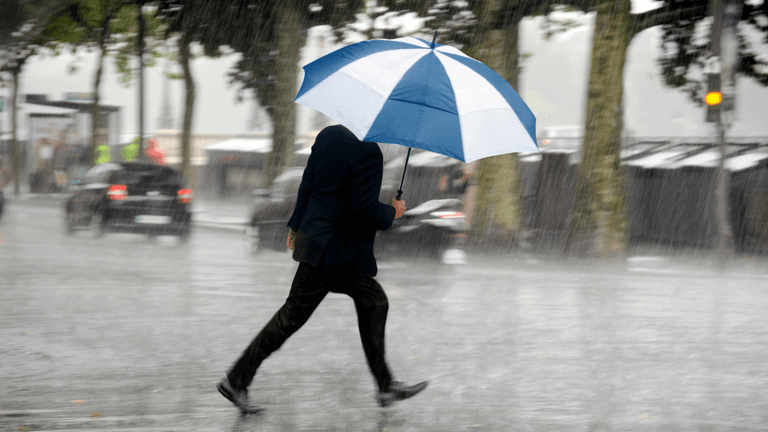 Urgent warning issued for Irish holidaymakers in Spain as storms wreak havoc Urgent warning issued for Irish holidaymakers in Spain as storms wreak havoc