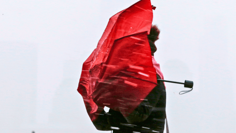 These are the exact times Storm Éowyn is set to hit each county in Ireland These are the exact times Storm Éowyn is set to hit each county in Ireland