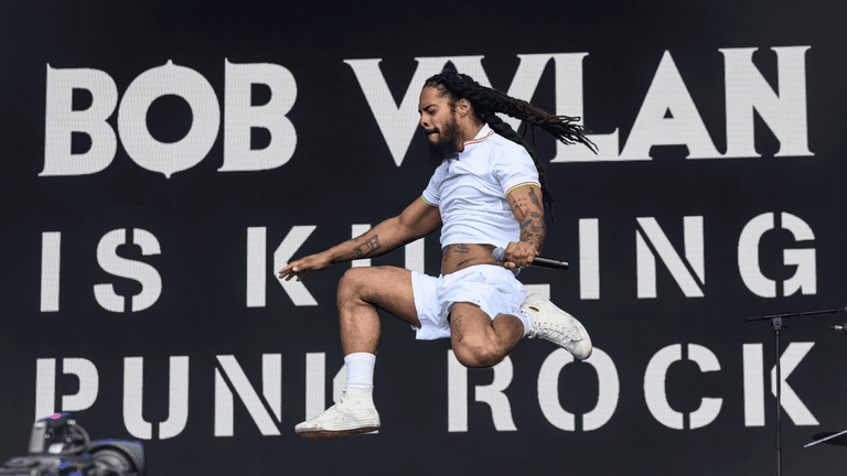 Bob Vylan slams BBC during Glastonbury set as it’s aired live on iPlayer Bob Vylan slams BBC during Glastonbury set as it’s aired live on iPlayer