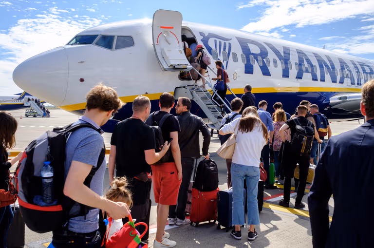 Bird remains found in engine of Ryanair plane, NTSB Says Bird remains found in engine of Ryanair plane, NTSB Says