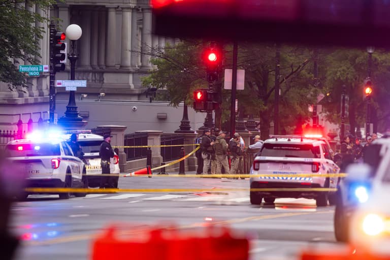 White House shooting: One person dead and another injured White House shooting: One person dead and another injured