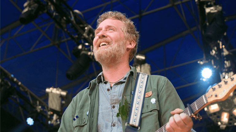 Oscar-winning Irish musician Glen Hansard dies aged 56 Oscar-winning Irish musician Glen Hansard dies aged 56