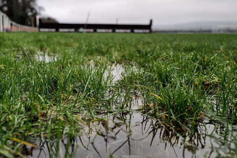 Bank Holiday weather: Met Éireann warns of a washout Bank Holiday weather: Met Éireann warns of a washout