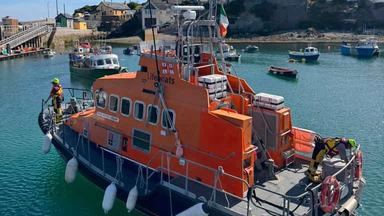 Ballycotton RNLI rescues four from sinking fishing boat off Cork Ballycotton RNLI rescues four from sinking fishing boat off Cork