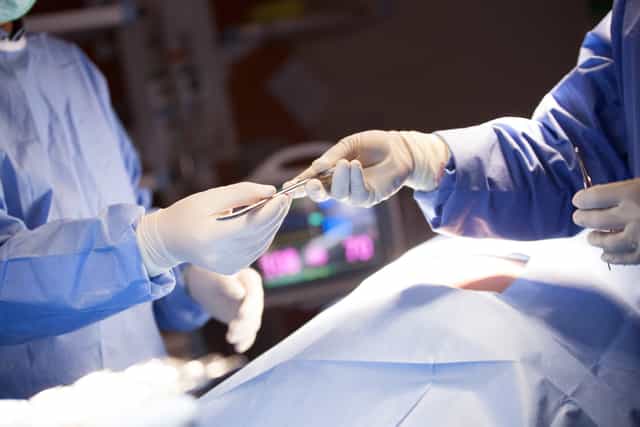 Mater Hospital performs new heart valve procedure for patients too high-risk for open surgery Mater Hospital performs new heart valve procedure for patients too high-risk for open surgery
