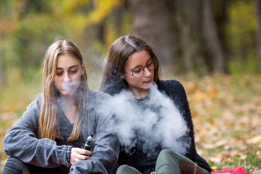 HSE finds high-risk synthetic cannabinoids in vapes sold in Irish shops