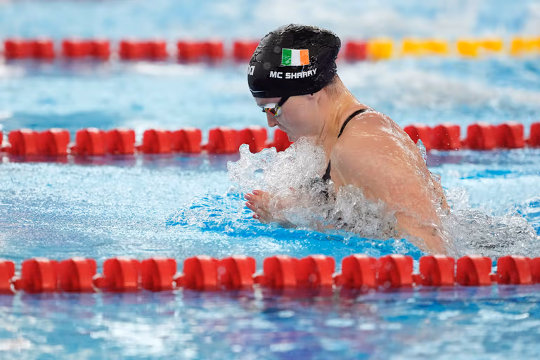 Mona McSharry cruises into 200m breaststroke semi-finals in Paris Mona McSharry cruises into 200m breaststroke semi-finals in Paris