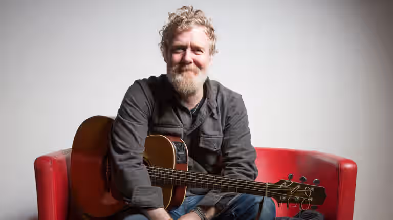 Glen Hansard celebrated at public wake in Dublin today Glen Hansard celebrated at public wake in Dublin today