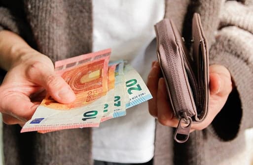Fuel Allowance returns: the key September dates for Ireland